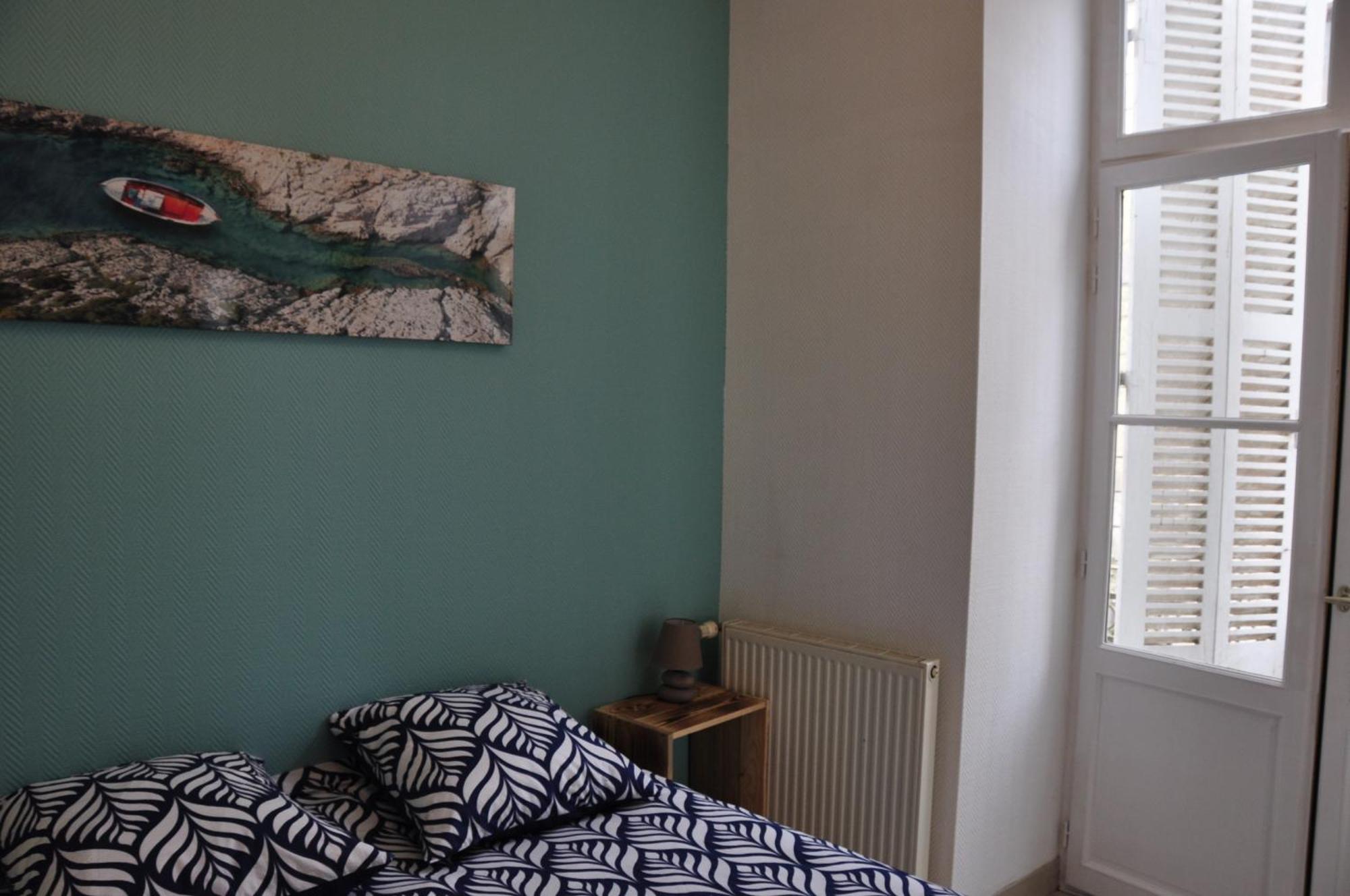 nid douillet 4places 2lits cœur de ville logement HoteZen wifi Segré Buitenkant foto